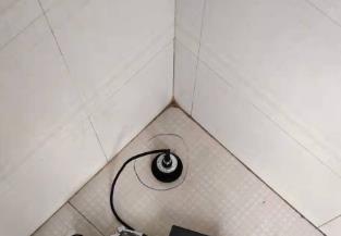 达州市卫生间漏水维修之 loft 夹层储藏室毗邻暗管渗水哪家好，推荐诚匠小爱修缮